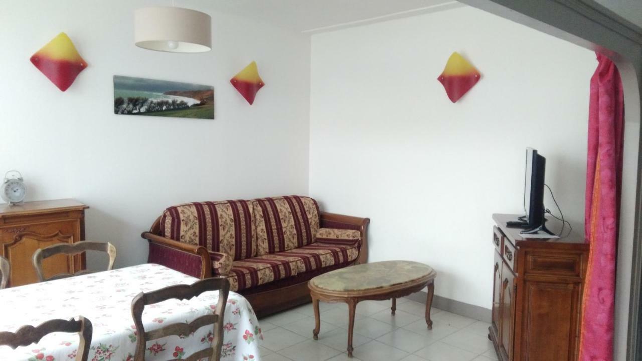 Gite Le Relais Apartment Saint-Pierre-Eglise Exterior photo